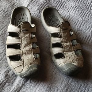 Men's size 13 Keen slides, GUC